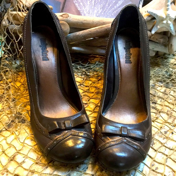 Unlisted vintage inspired brown heels - Picture 1 of 5